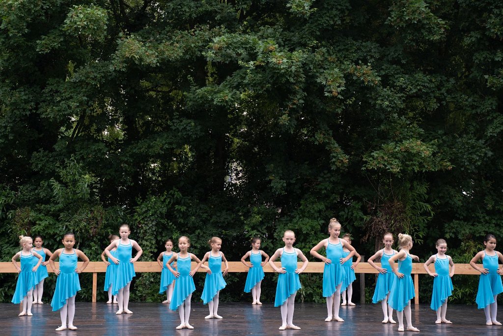 Show 14 038.jpg